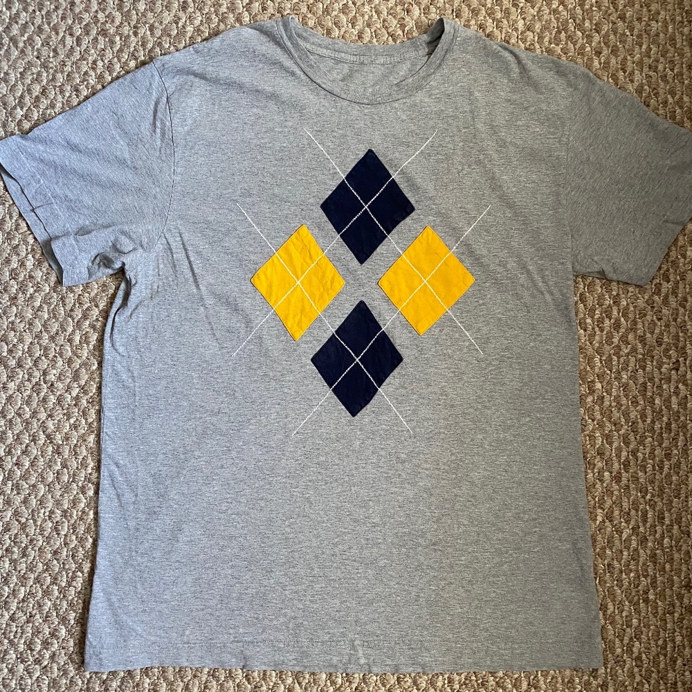 Large Gray Tee-Shirt with Yellow and Navy Diamonds Argyle
